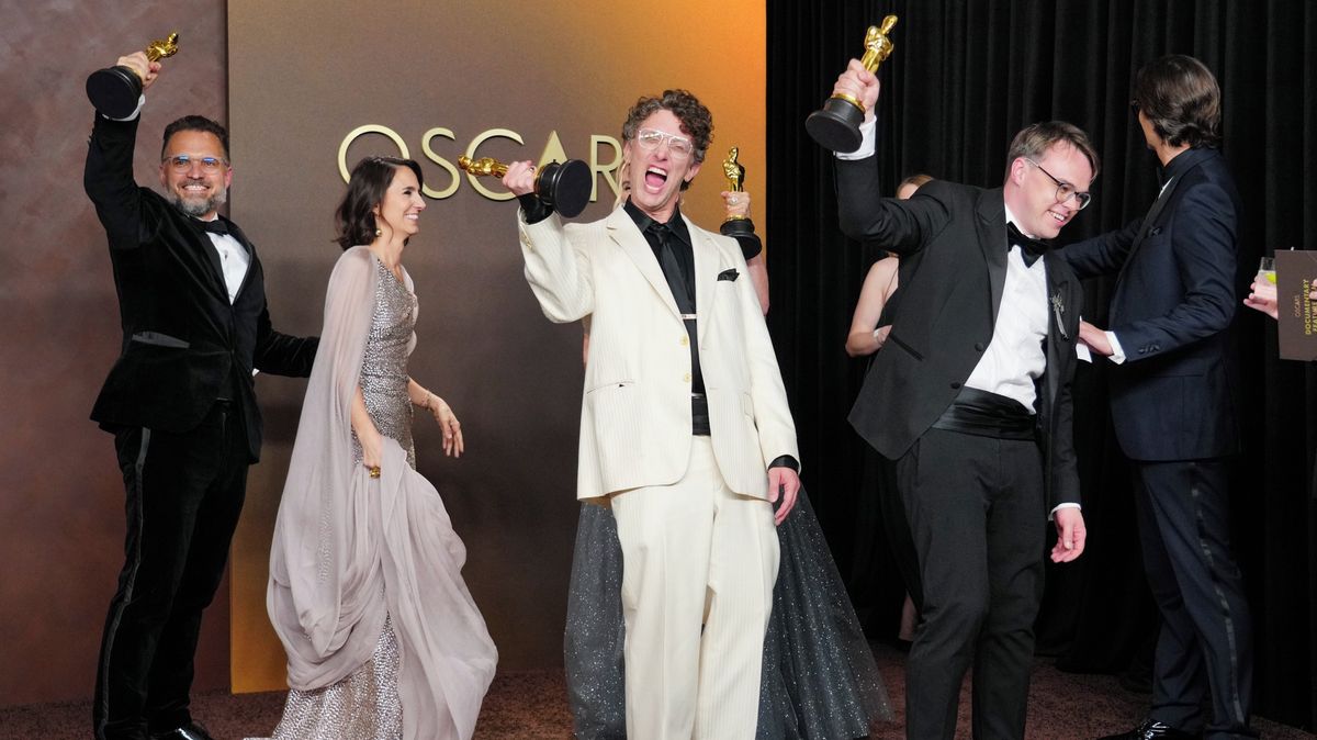 V euforii jsme zvali DiCapria na pivo, říkají producenti oscarového dokumentu Pan Nikdo proti Putinovi